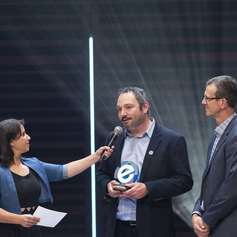 Anaïs Favron prix micro homme
