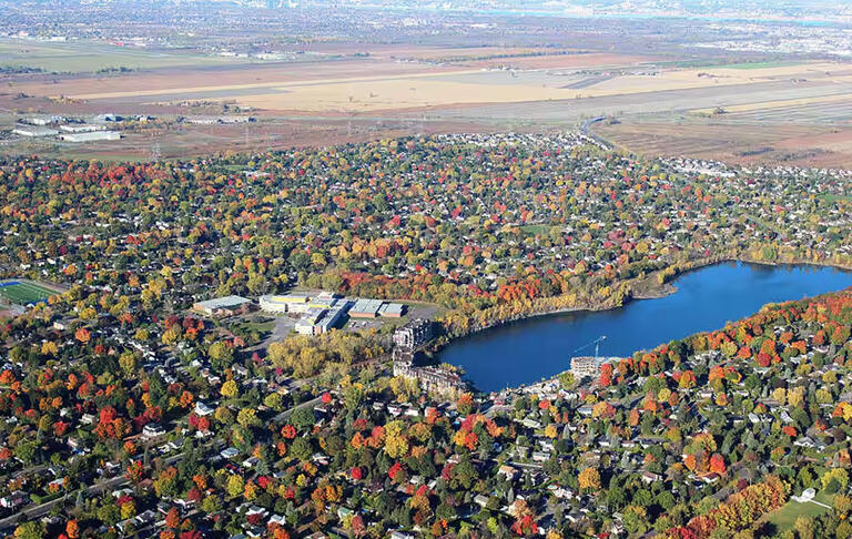 ville automne lac