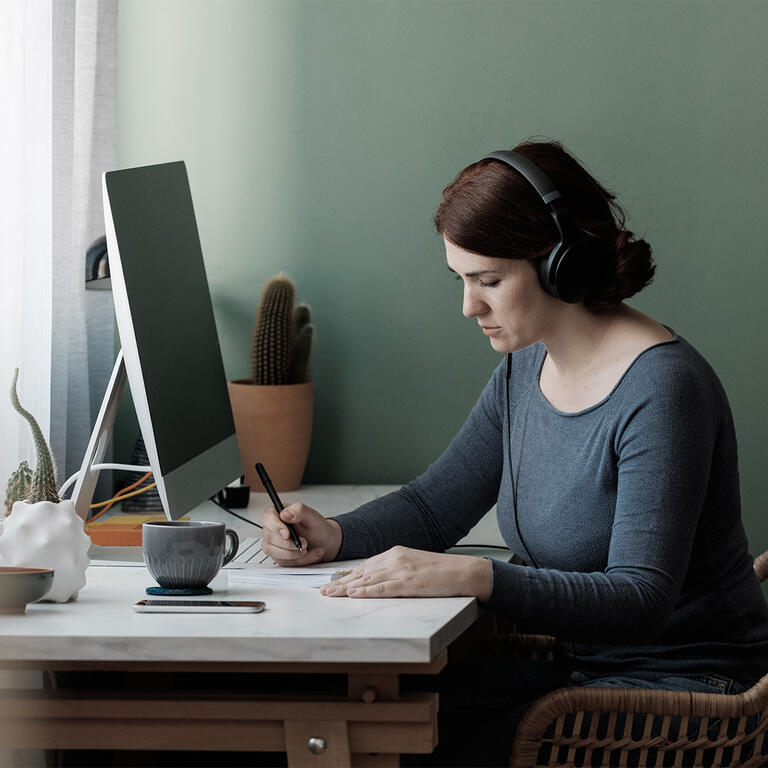 office woman earphone